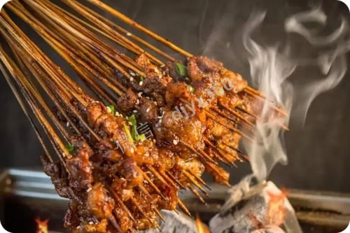 烧烤店活动怎么搞吸引人？利用“买赠模式”做营销，一年赚28万