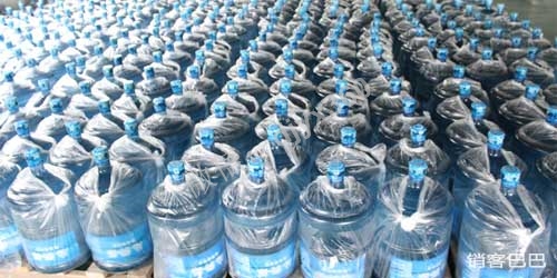 成功免费商业模式案例，桶装水公司进10万元的货送价值10万元的车！