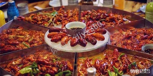 实体店众筹方案，小龙虾店玩众筹，让客户免费转介绍案例！