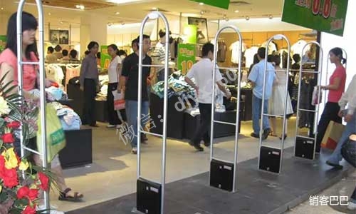 拉新活动方案，通过活动让经销商充卡500万，消费者充卡120万