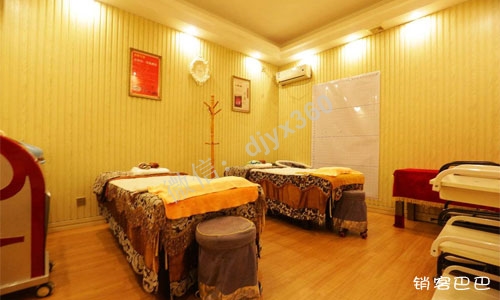 美容院拓客方案，如何锁定客户15次，后端销售1880元的套餐