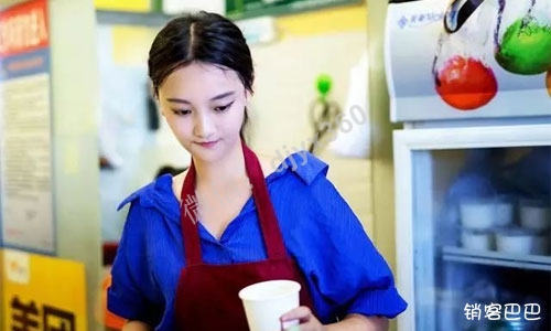 奶茶店营销案例，如何利用免费送模式送100杯奶茶，一个月还赚了12万元