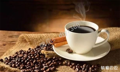 交1万元押金咖啡免费喝3年，提前收回800万现金，并锁定大量精准用户