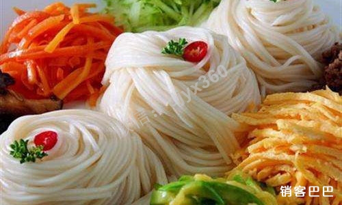 餐饮营销方案，投资10万的米粉店，如何利用充卡方案1年开了8家分店