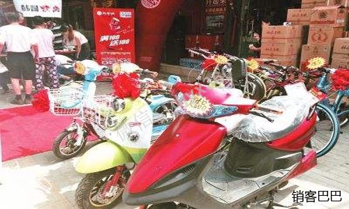 矿泉水免费模式：买5000元矿泉水，送5000元电动车如何盈利