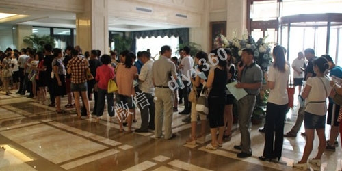 小小排队卡引爆宾馆人气