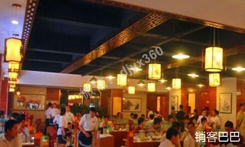 火锅店营销案例，如何通过代金券吸引客流，通过其它产品产生赢利